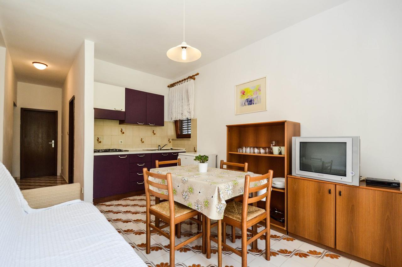 Apartment Silvia By Interhome Pula Exterior photo